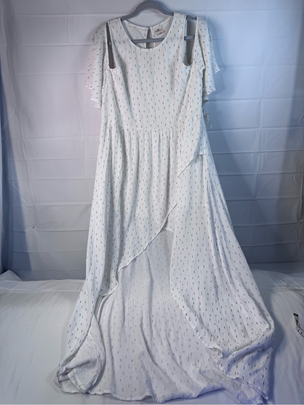 O'Neill Large White Printed Cold Shoulder Asymmetrical Maxi Dress NWT